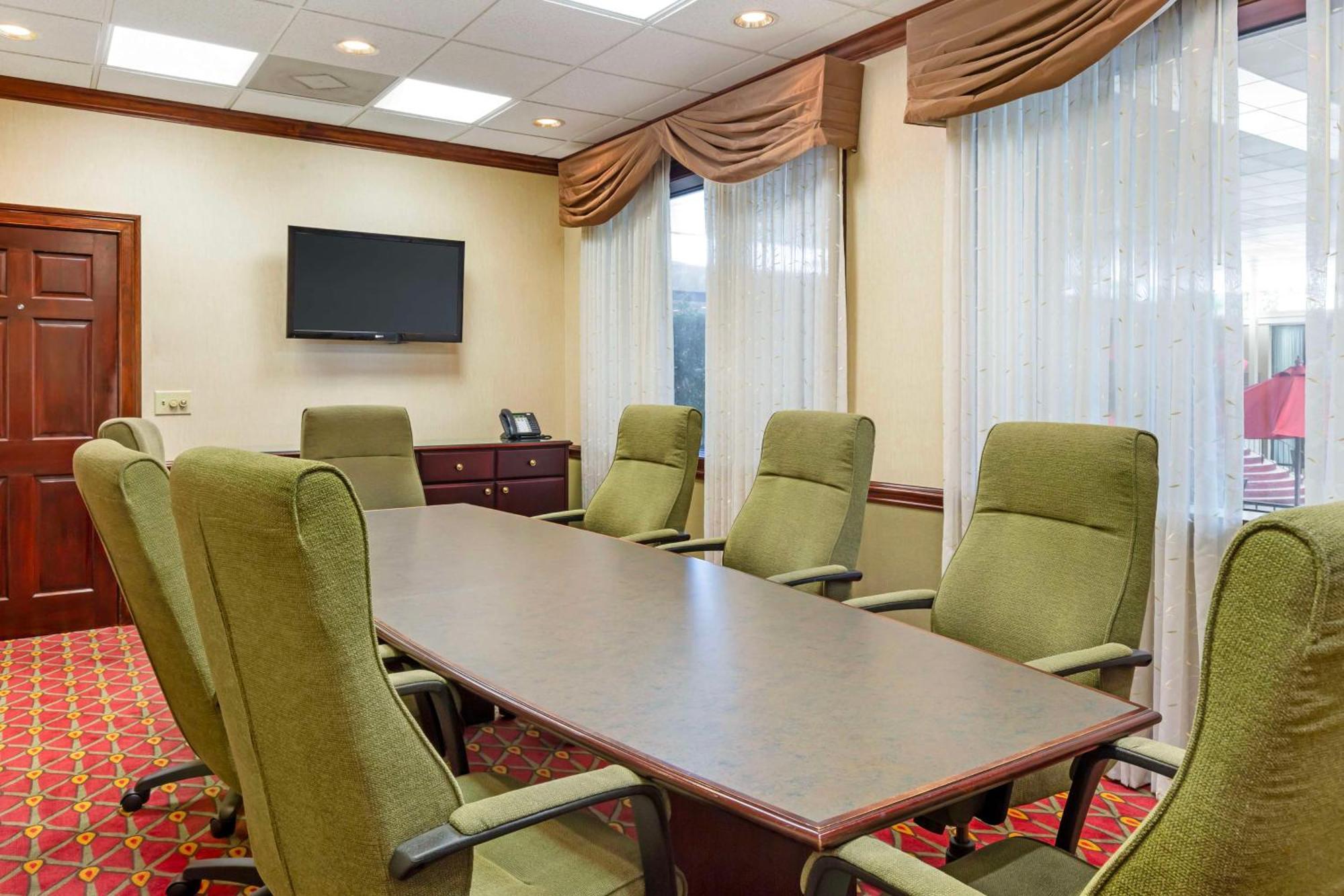 Best Western Plus Burlington Kültér fotó